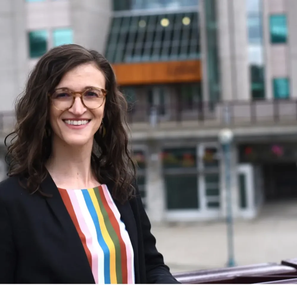 Dr Tara Jolly