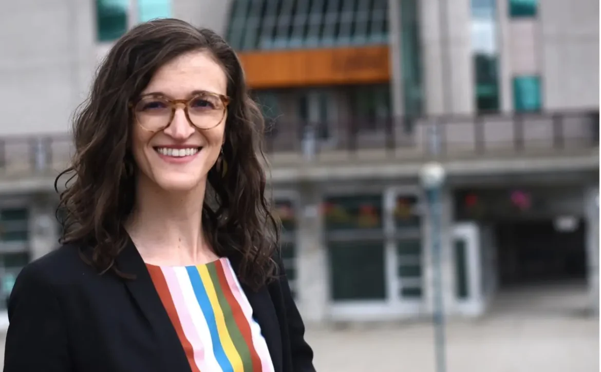 Dr Tara Jolly